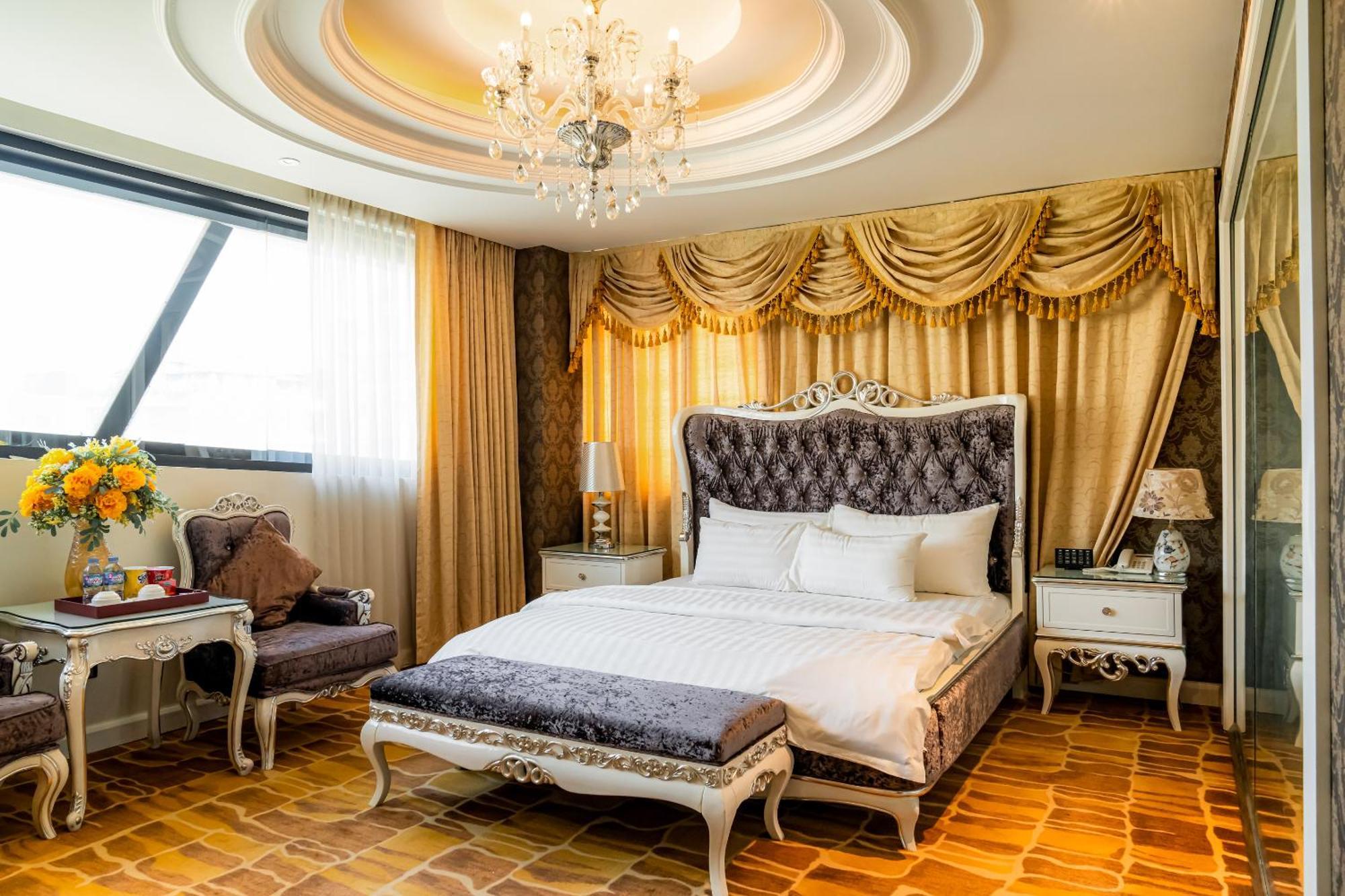 Hoang Trieu Hotel